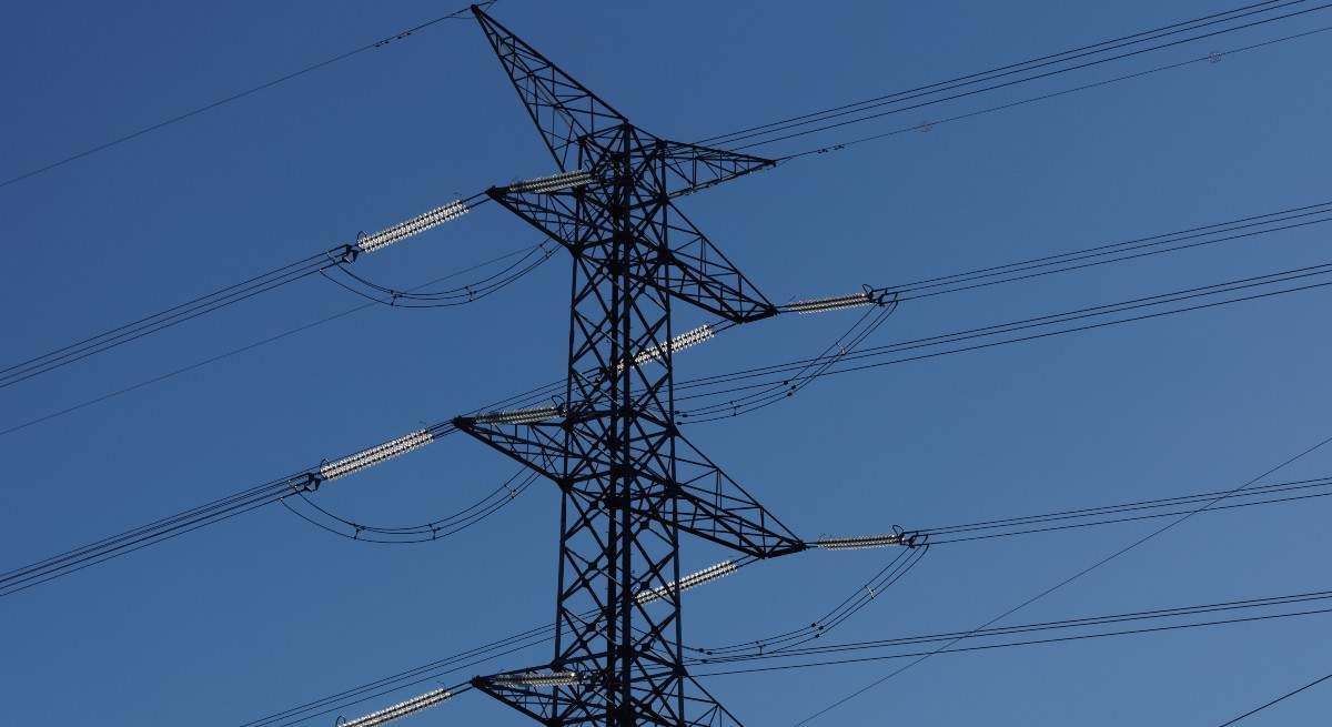 EuropaPress_4942042_vista_torre_alta_tension_23_enero_2023_san_sebastian_reyes_madrid_espana-1.jpg