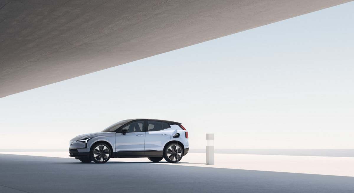 316860_313309_Volvo_EX30_exterior.jpg