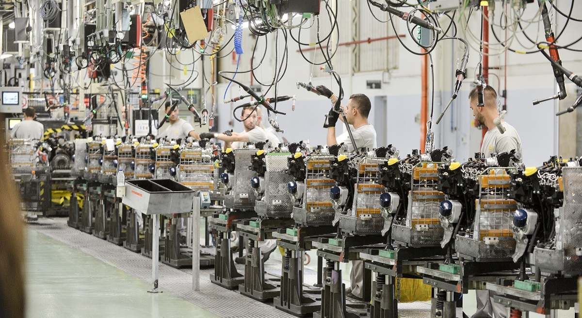 Línea de motores en la planta de Renault en Valladolid
