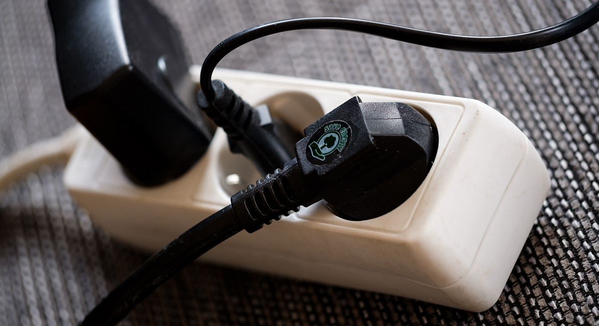 plug-g36921be6d_1280-1.jpg