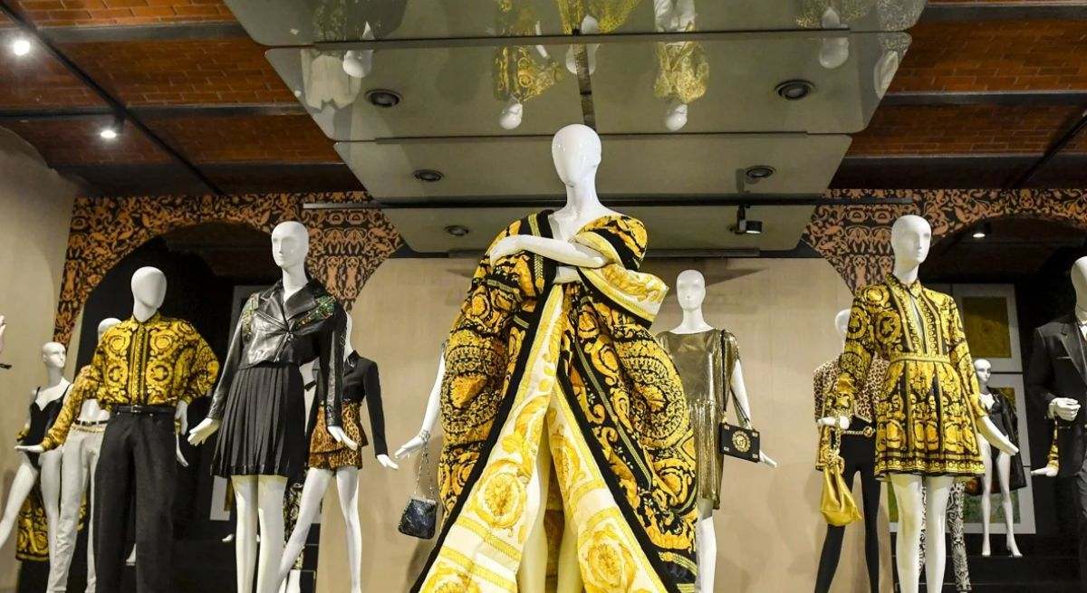 Gianni-Versace-Retrospective.jpg