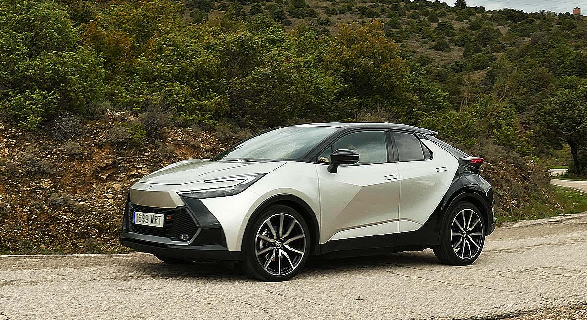 Toyota CH-R PHEV