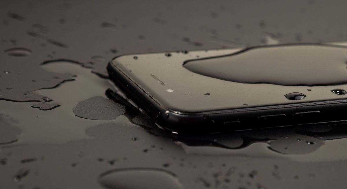 movil-mojado.jpg