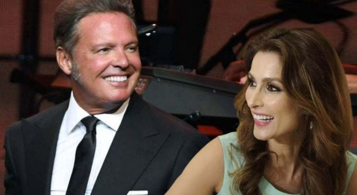 El cantante mexicano ha acompañado a su novia y su familia en estas fechas tan señaladas