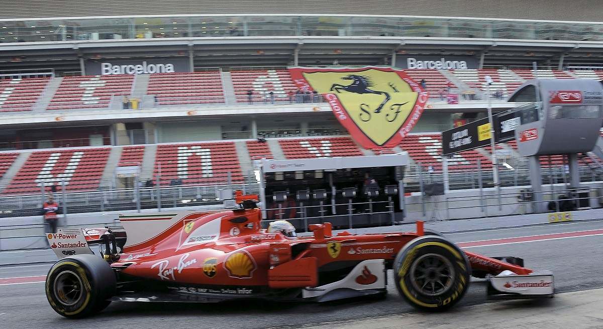 Un Ferrari en el circuito de Montmeló. RUBIO