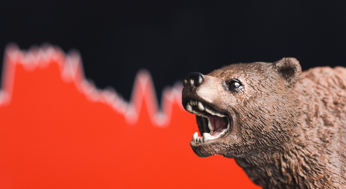 oso-rugiendo-grafico-rojo-mercado-bajista-bear-market-perdidas-caidas-ventas-mercados-bolsa-istock-1200x655.jpg