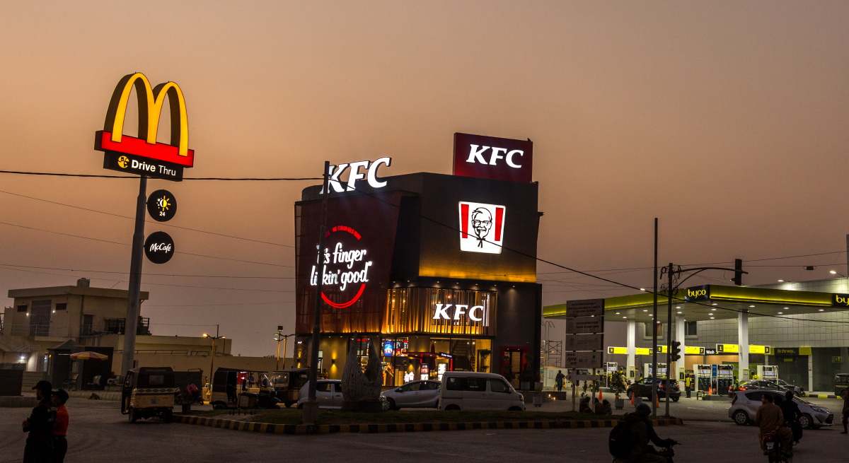 KFC y McDonald's (Bloomberg)