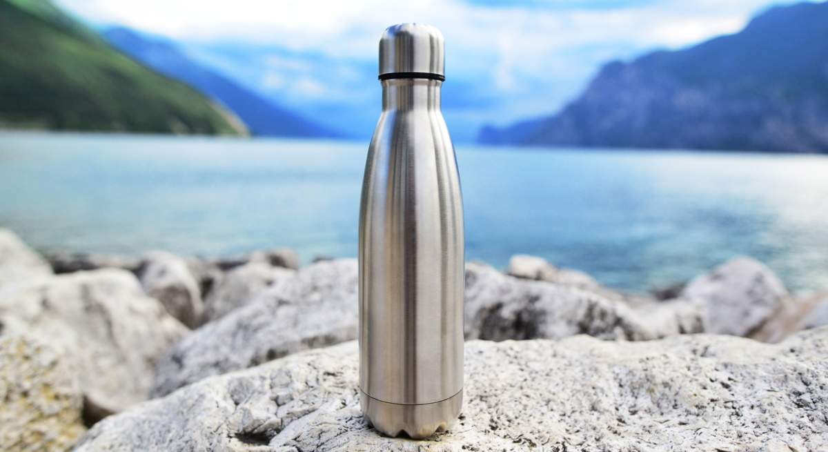 botella-agua-limpieza.jpg