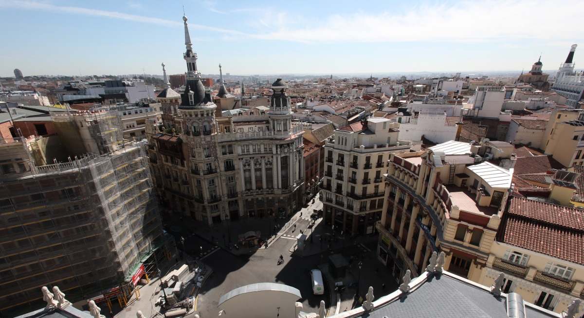 Edificio Meneses y la Casa Allende en la Plaza de Canalejas