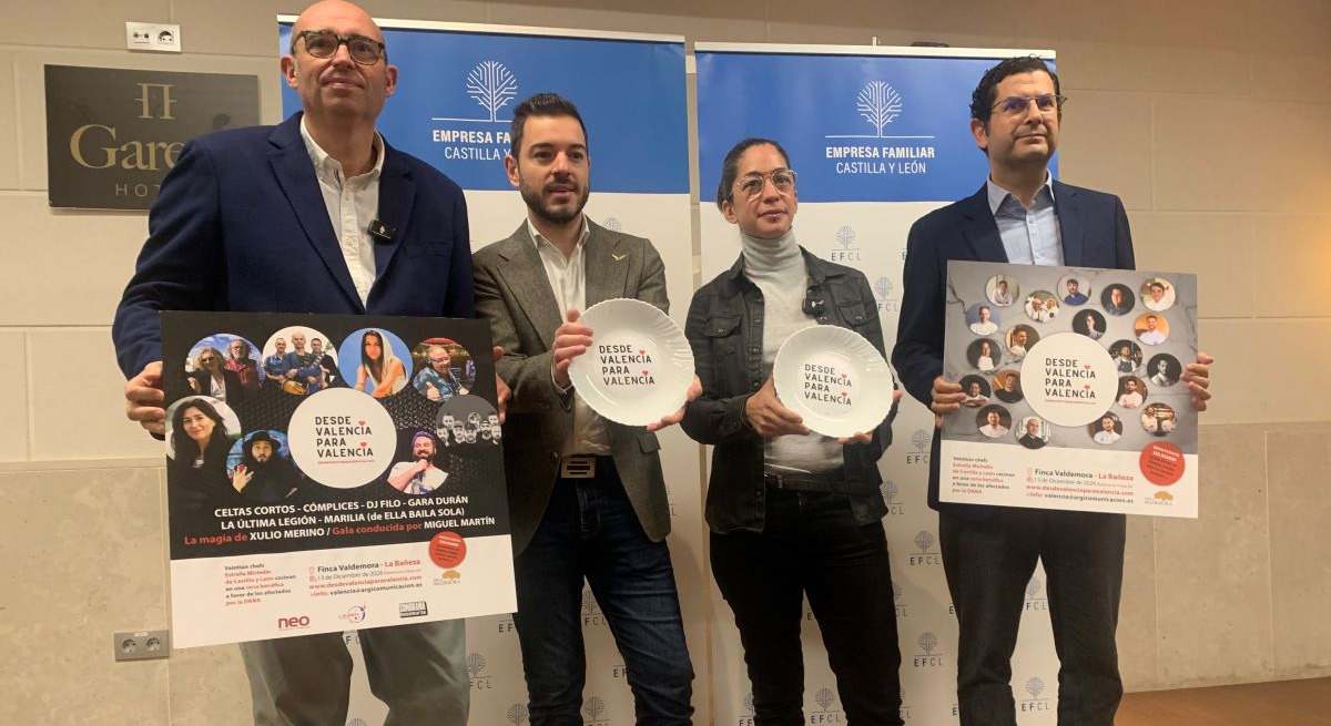 A la derecha, el director de EFCL, Eduardo Estévez, con los chefs Sara Ferreres, de Taller Arzuaga, Cristóbal Muñoz, de Ambivium, y Juan José Pérez, de Cocinandos