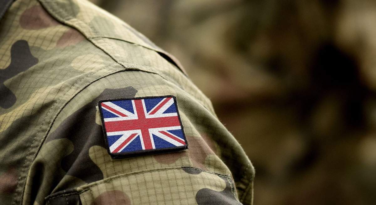 soldado-bandera-uniforme-reino-unido-alamy.jpg