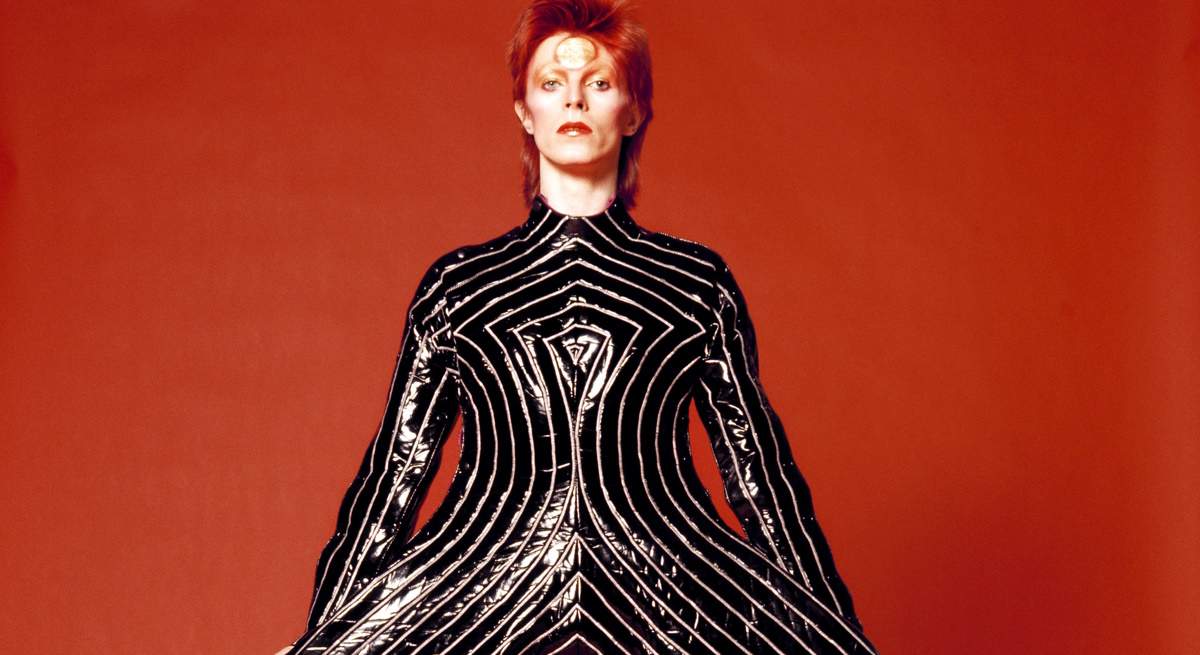 1200-Striped-bodysuit-for-Aladdin-Sane-tour-1973-Design-by-Kansai-Yamamoto-Photograph-by-Masayoshi-Sukita--Sukita-The-David-Bowie-Archive-2012.jpg