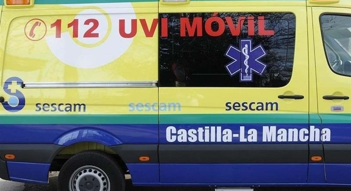 Imagen de recurso de una ambulancia de Castilla-La Mancha.