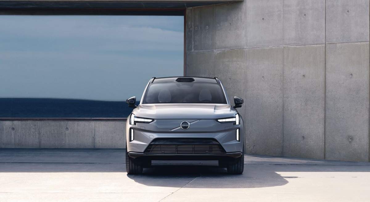 thumbnail_305703_Volvo_EX90.jpg
