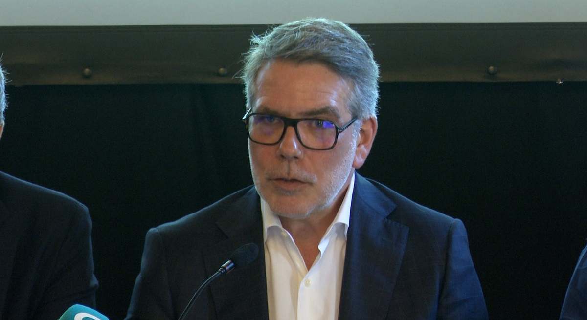 El consejero delegado de Altri, José Soares de Pina, en rueda de prensa. EP