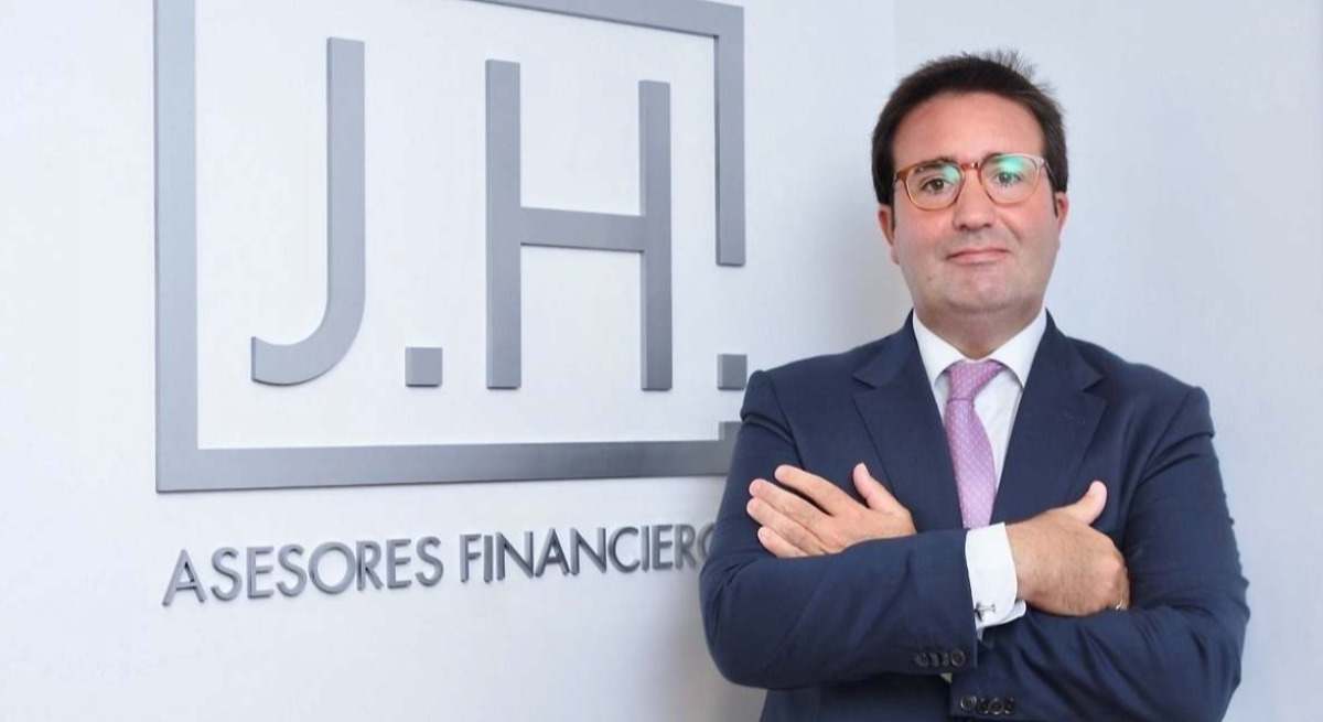 JHASESORES.jpg
