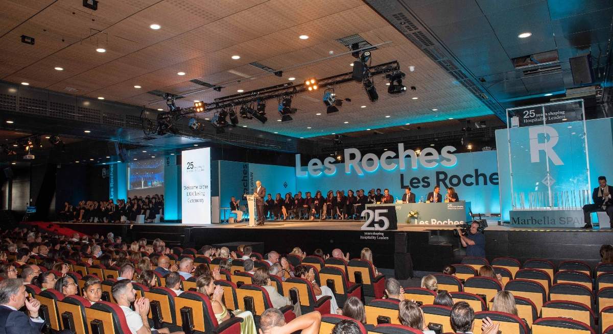 Imagen-Graduacion-Les-Roches-1.jpg