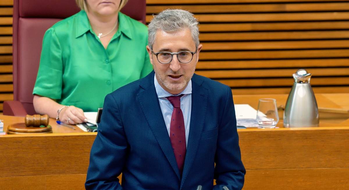 arcadi-Espana-cortes.jpg