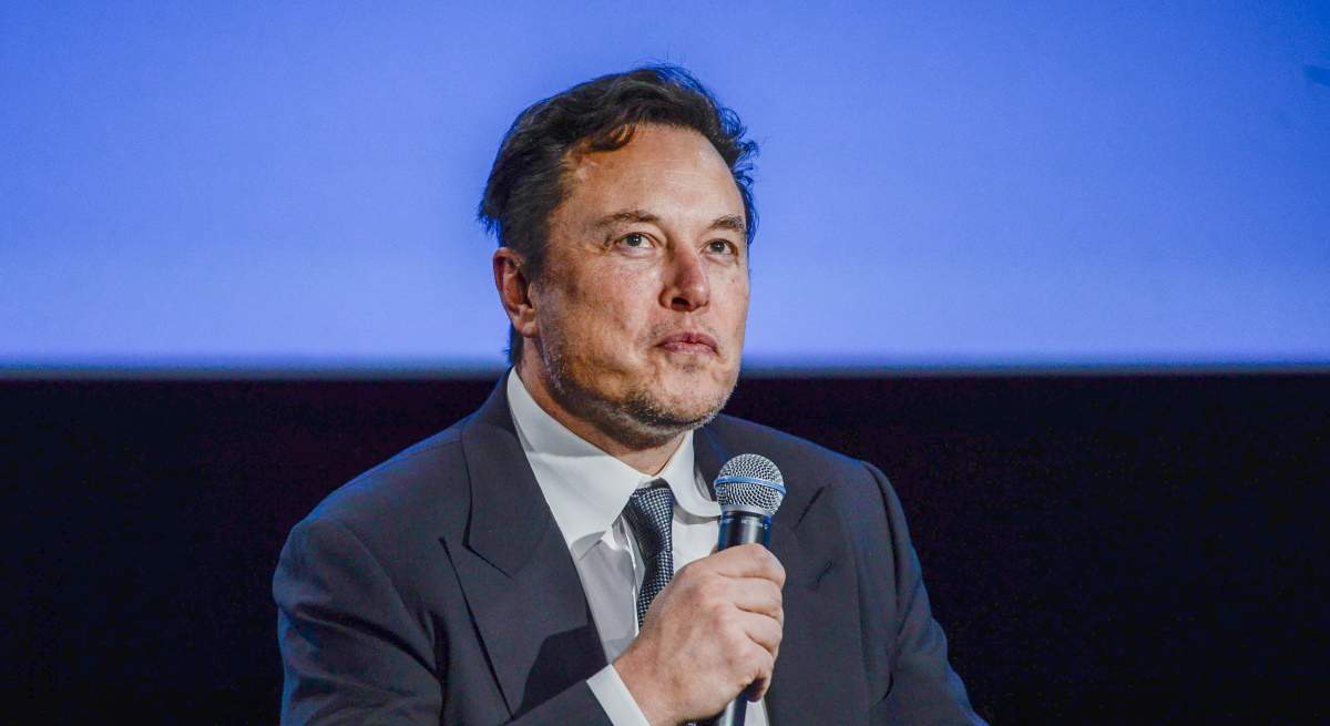 elon-musk-microfono-2022-ep.jpg