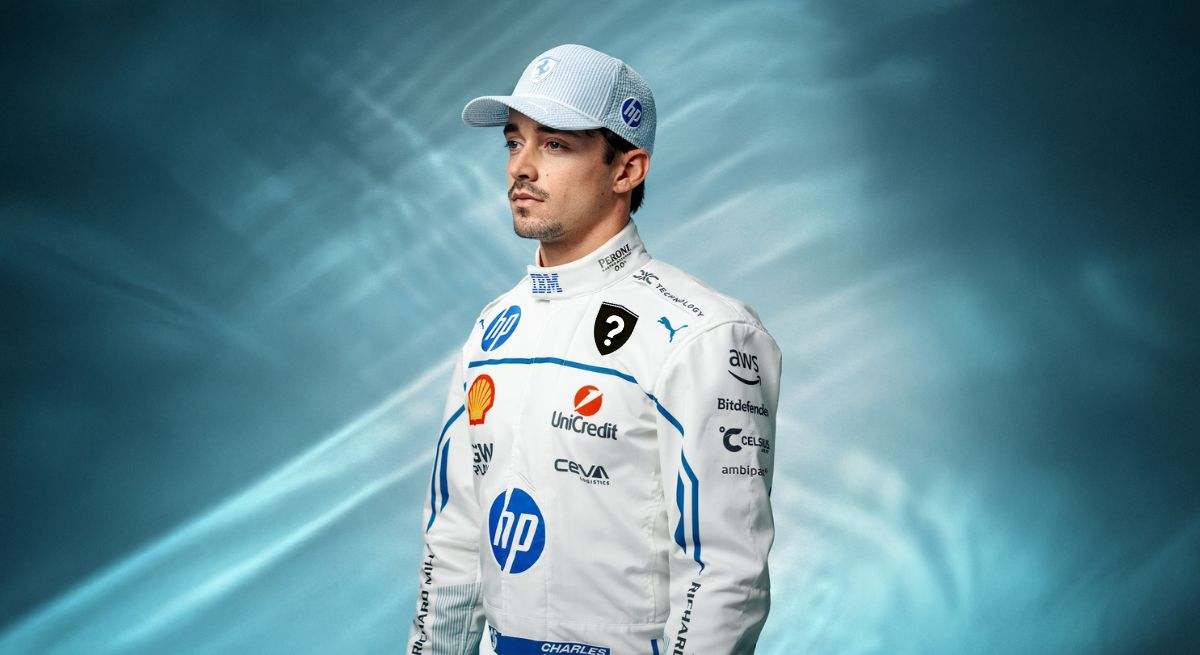 Charles Leclerc con el mono especial para el GP de Mónaco de F1
