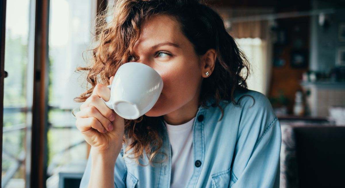 Beber café