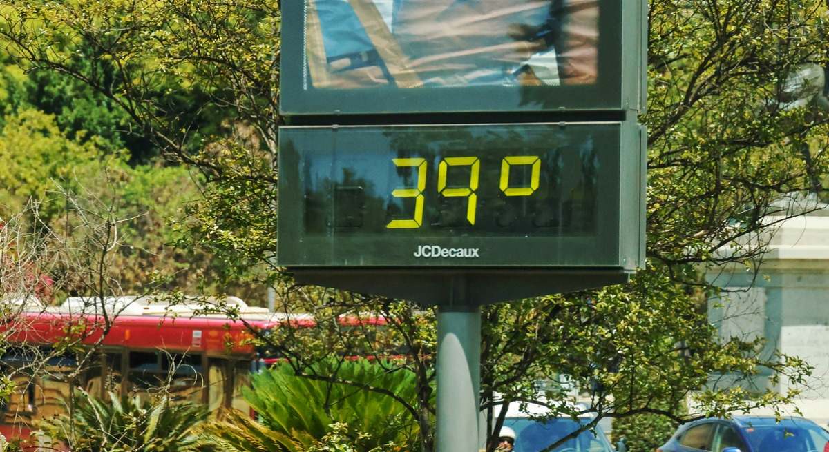 Un termómetro marca 39ºC en España. / Foto: iStock