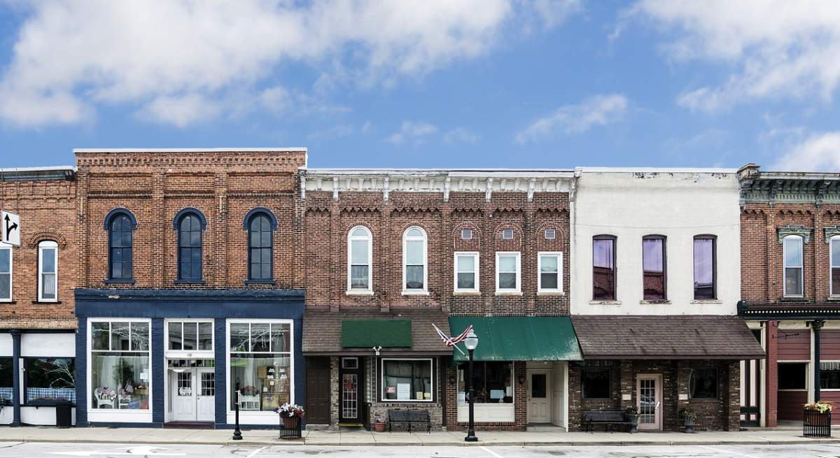 main-street-eeuu-istock.jpg