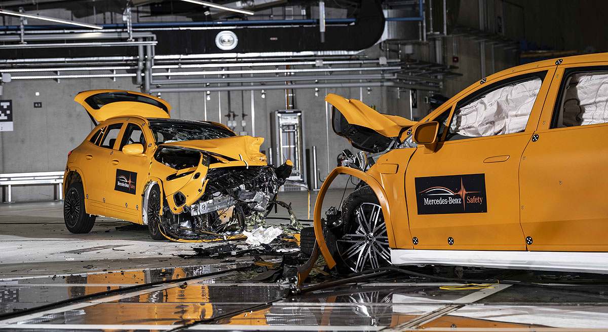 MERCEDES-CRASH-TEST_01.jpg