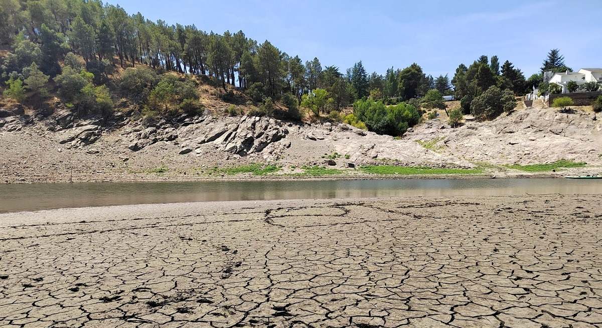 Rio Lozoya sequía