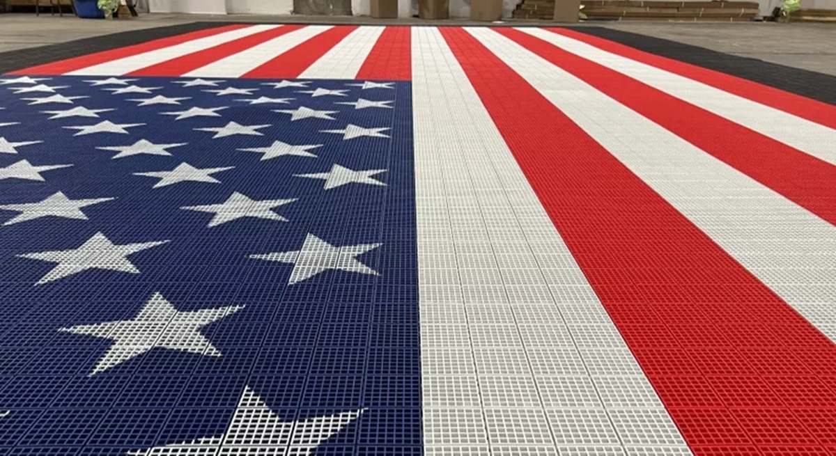 Una superficie con la bandera de EEUU.