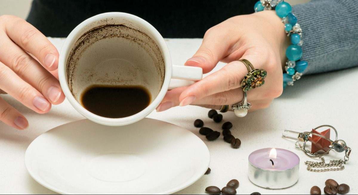 Taza con restos de café
