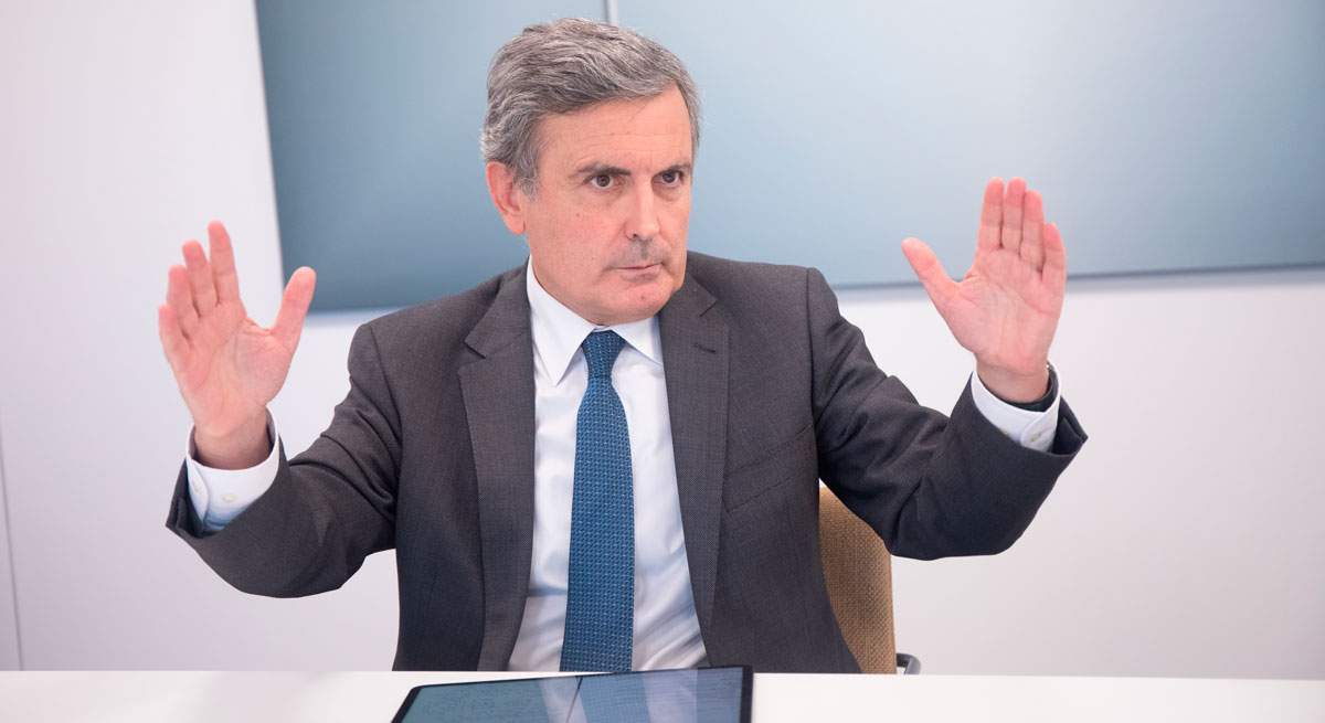 pedrosaurapresidentedeparadores.jpg