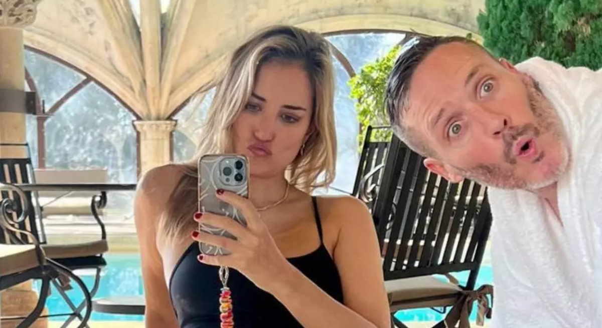 Alba carrillo y su novio empresario