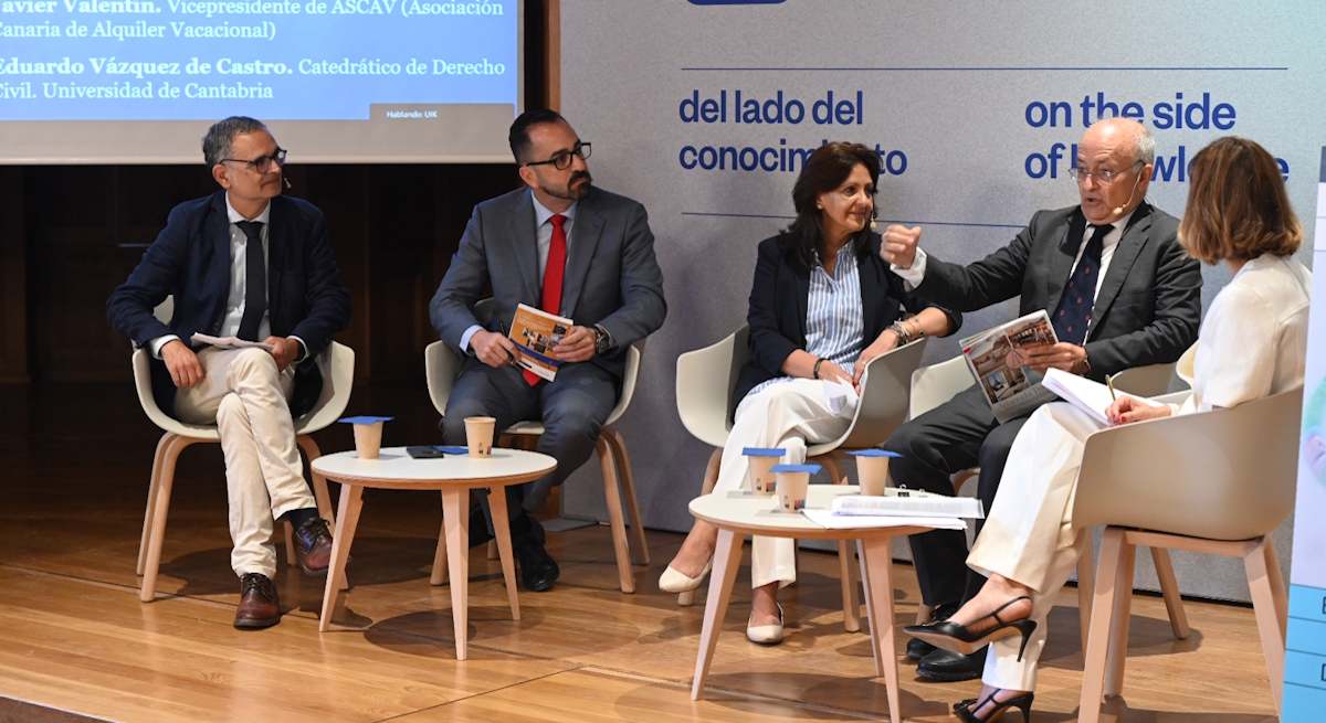 Mesa_redonda_Vicente_Magro_Notariado_eE.jpg