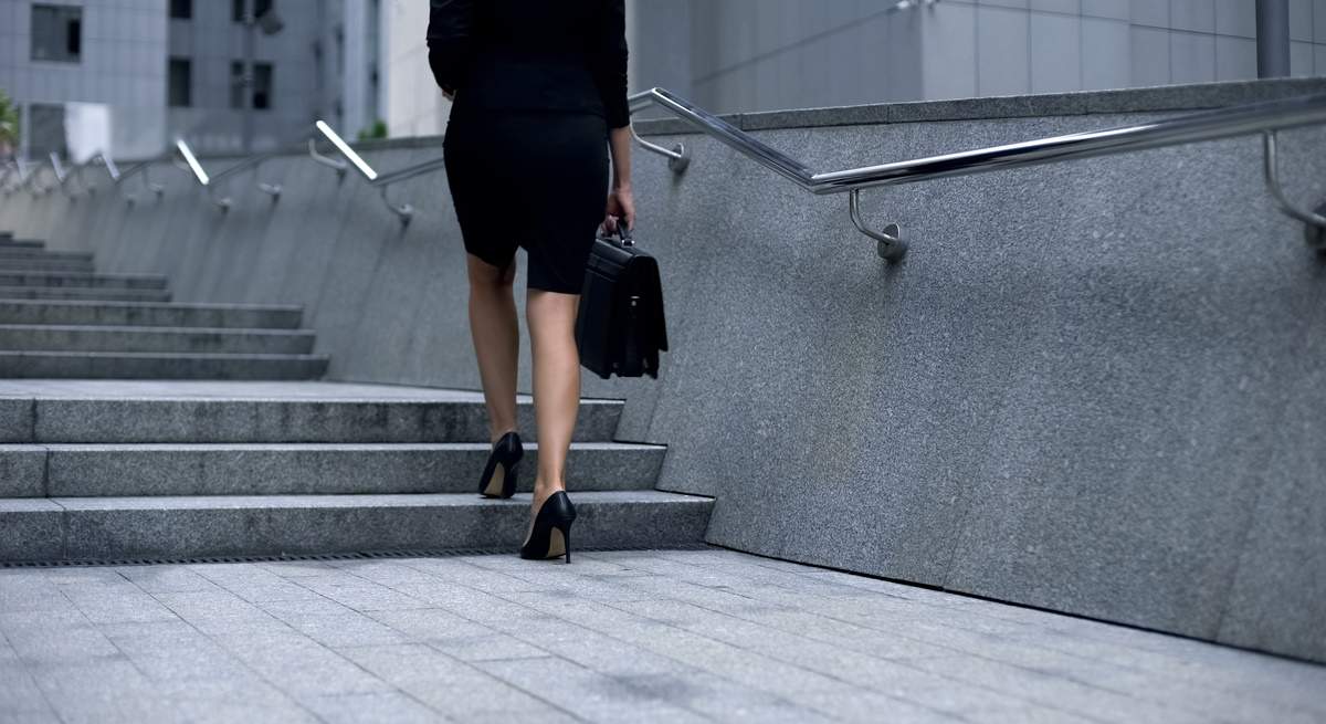 mujer-negocios-istock.jpg