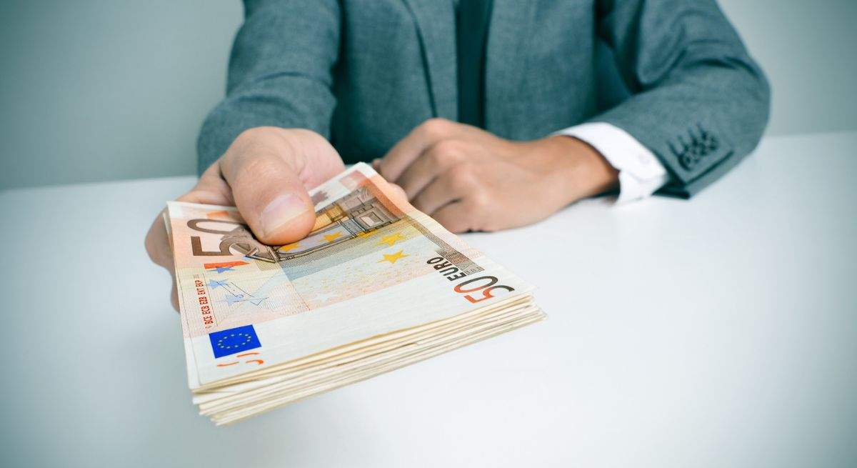 web-salario-dreanstime.jpg