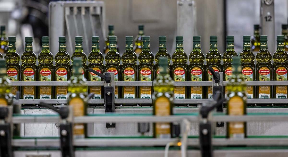 Una línea de producción de Carbonell