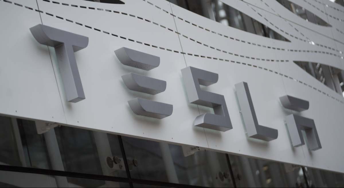 Logo de Tesla