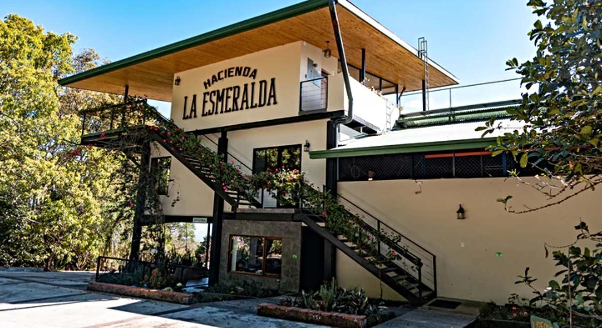 La Hacienda La Esmeralda