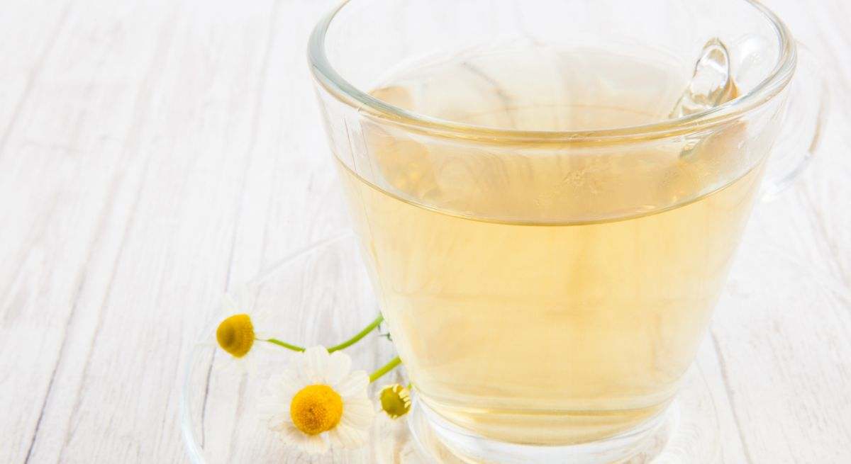 Infusión de jengibre y manzanilla