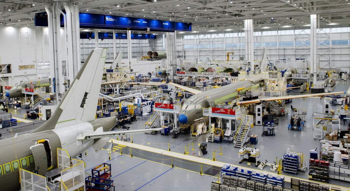 taller-aviones-Bloomberg.jpg