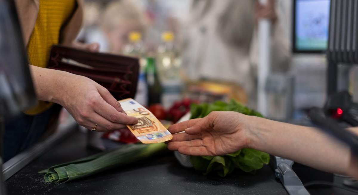 caja-compra-euros-istock.jpg