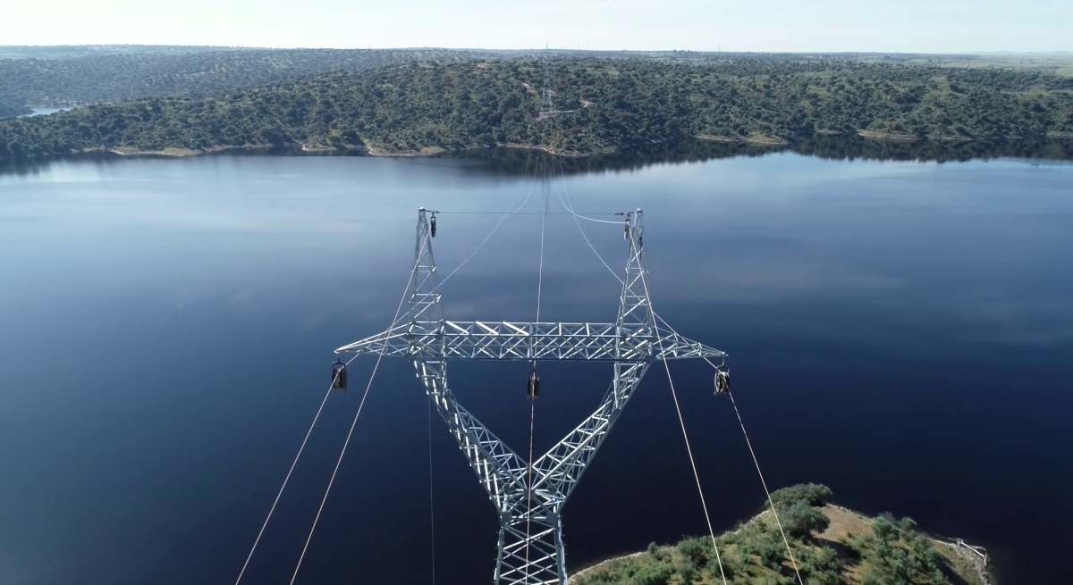 Líneas de redes eléctricas. Ee