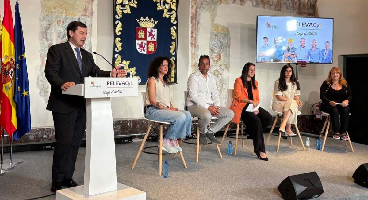 Mañueco presenta la estrategia para los autónomos