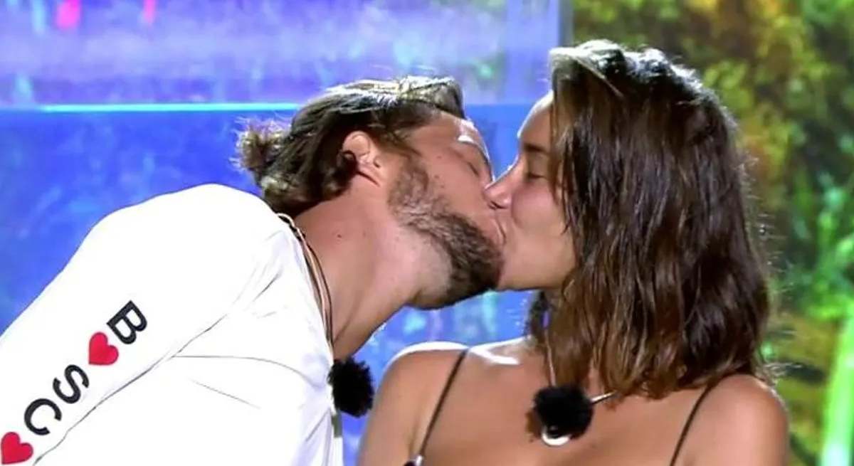 bosco-adara-beso.jpg