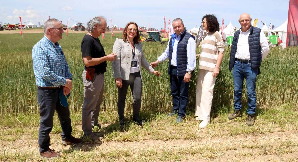 La consejera de Agricultura con los representantes de las organizaciones agrarias