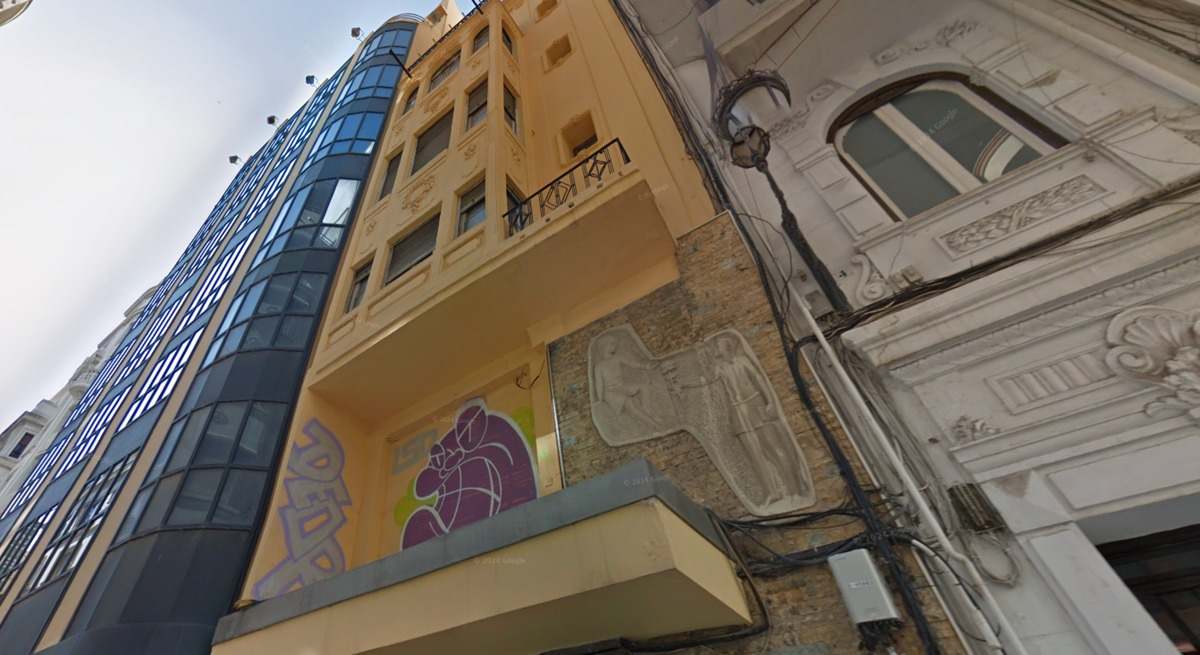 El edificio que se subasta.