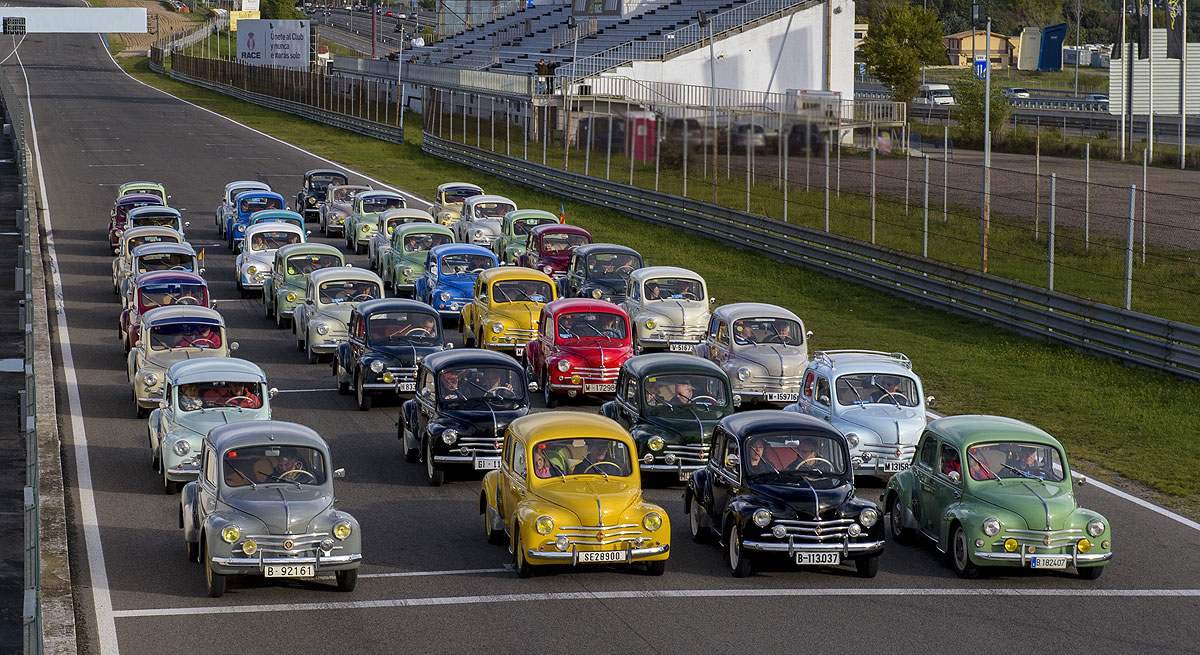 RENAULT-4-CV_01.jpg