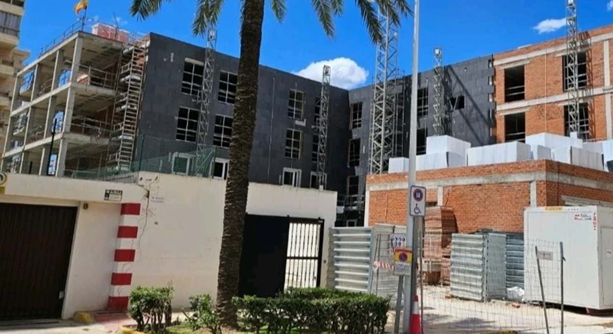 Obras del nuevo centro de Cullera.