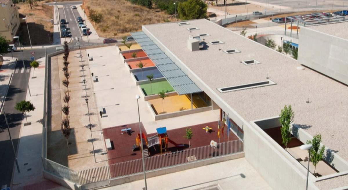 Imagen de archivo de un patio de colegio.
